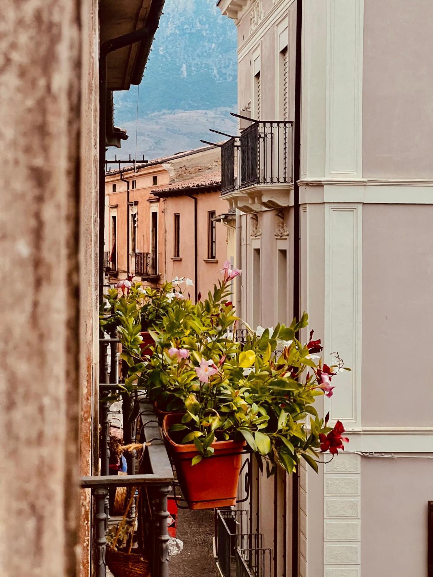 Regina D'Aragona Casa Vacanze Sulmona Exterior photo